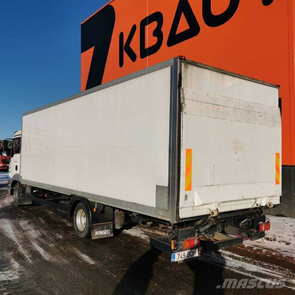 MAN TGL12.210BL 4x2, Manual Camion Fourgon