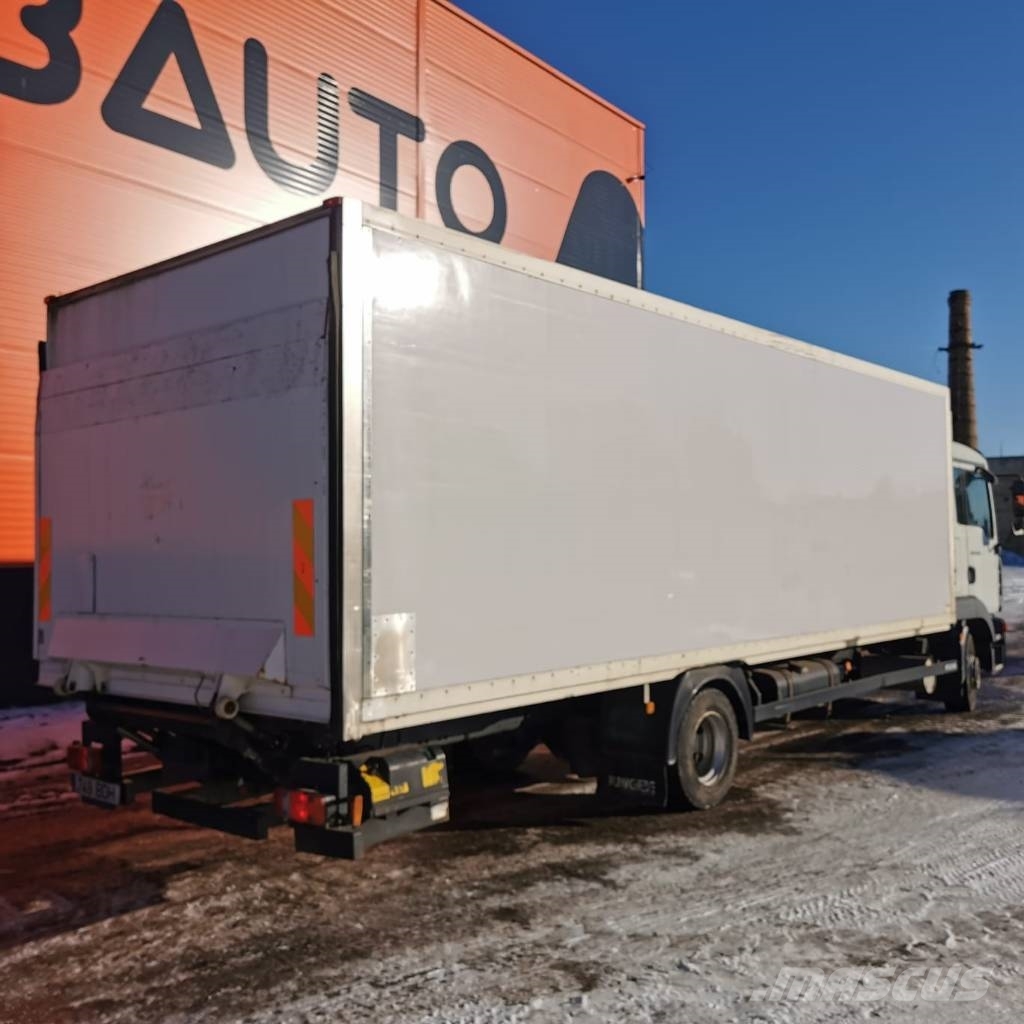 MAN TGL12.210BL 4x2, Manual Camion Fourgon