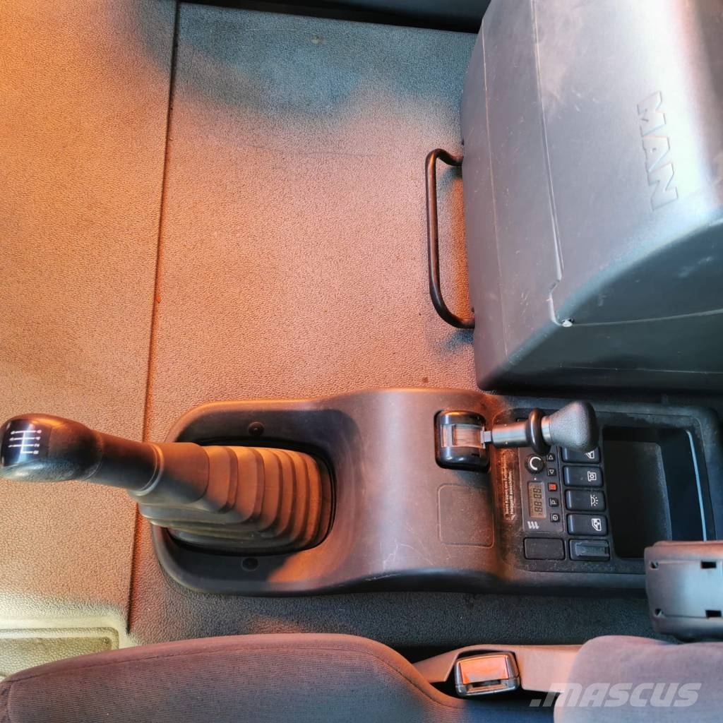 MAN TGL12.210BL 4x2, Manual Camion Fourgon