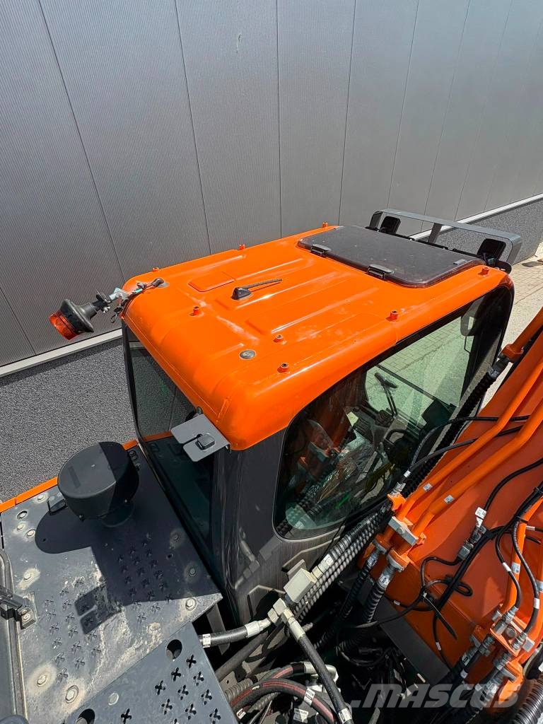 Doosan DX 225 LC-7M Crawler excavators