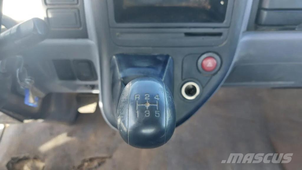 Mitsubishi Canter FUSO H-D 6.5 TON GROSS. 皮卡车
