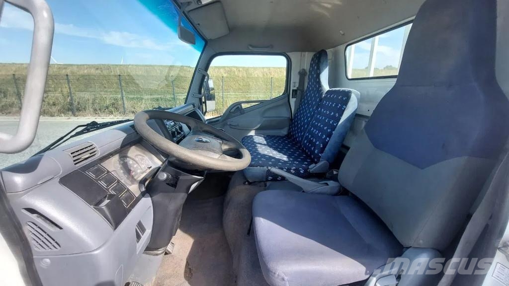 Mitsubishi Canter FUSO H-D 6.5 TON GROSS. 皮卡车
