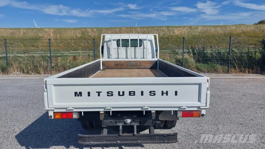 Mitsubishi Canter FUSO H-D 6.5 TON GROSS. 皮卡车