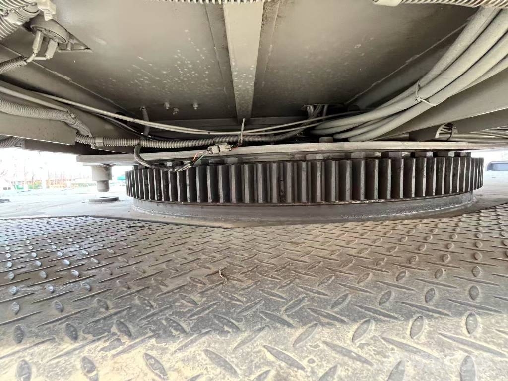 Zoomlion ZTC300V Univerzální terénní jeřáby