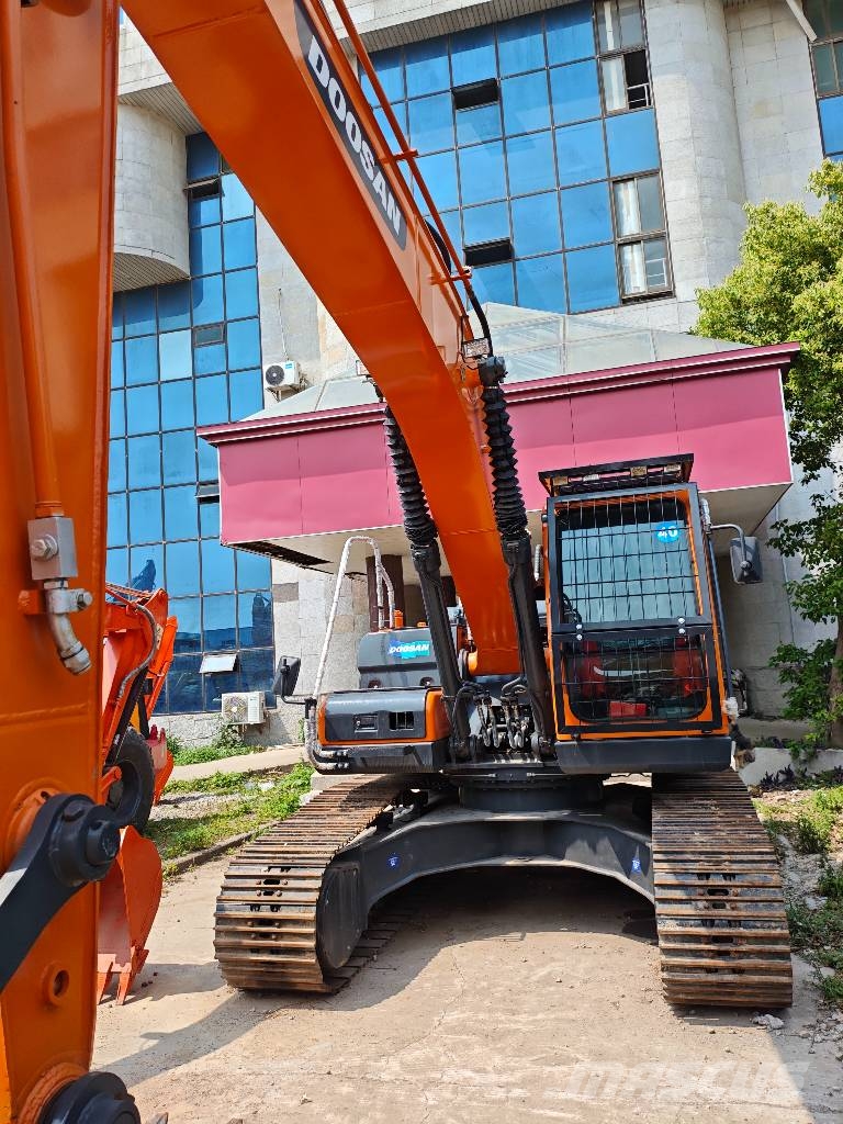 Doosan DX 225 LCA Bagri goseničarji