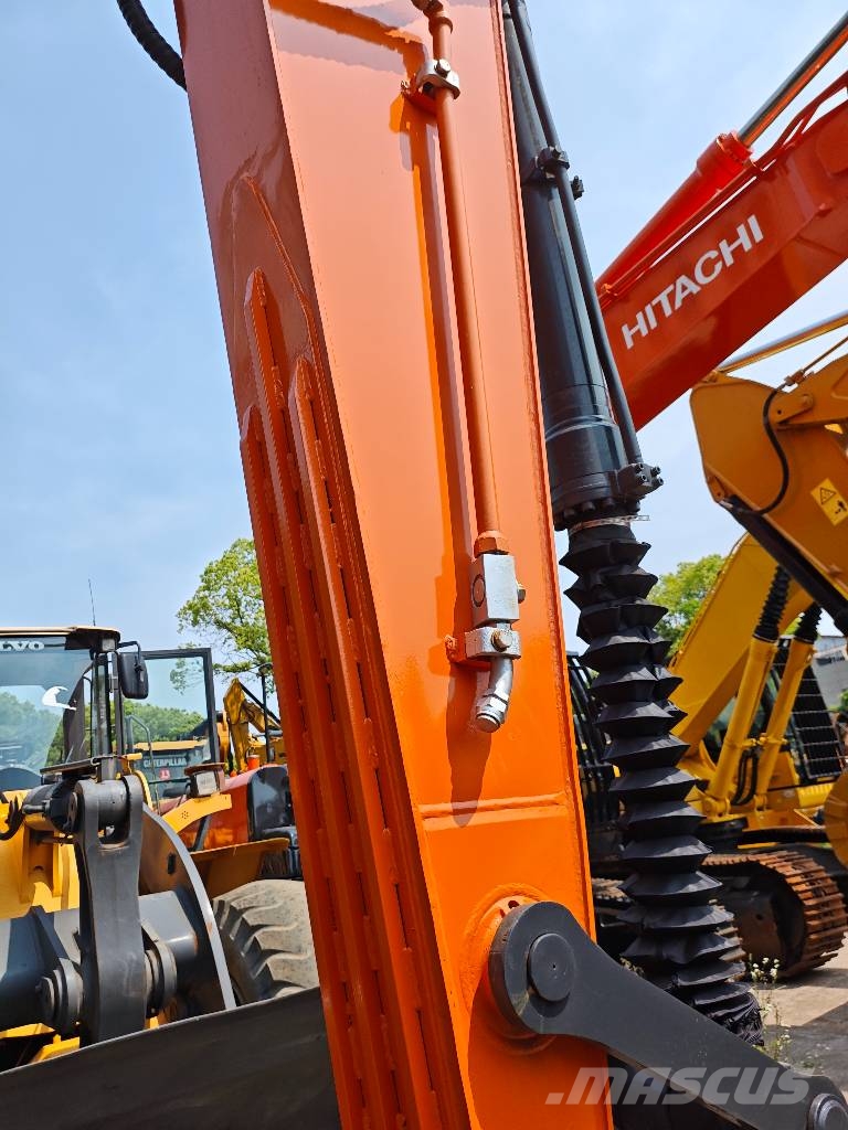 Doosan DX 225 LCA Bagri goseničarji