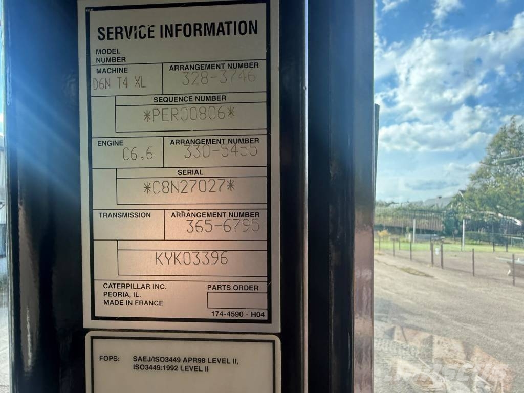 CAT D6N XL Buldožeri guseničari