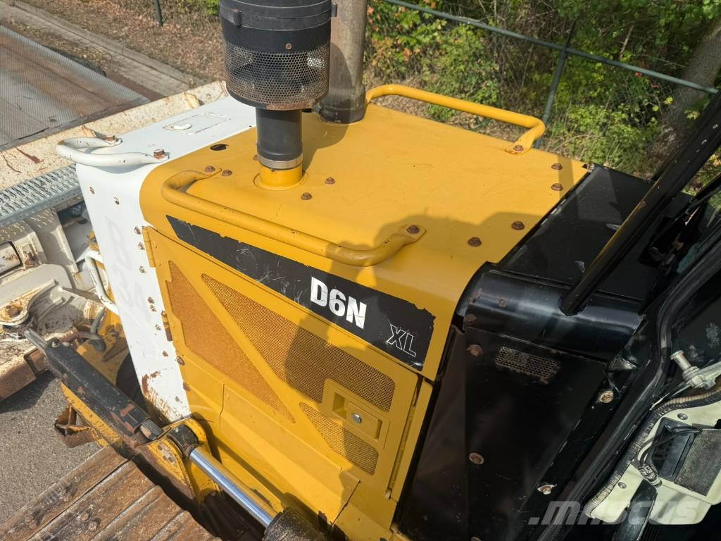 CAT D6N XL Buldožeri guseničari
