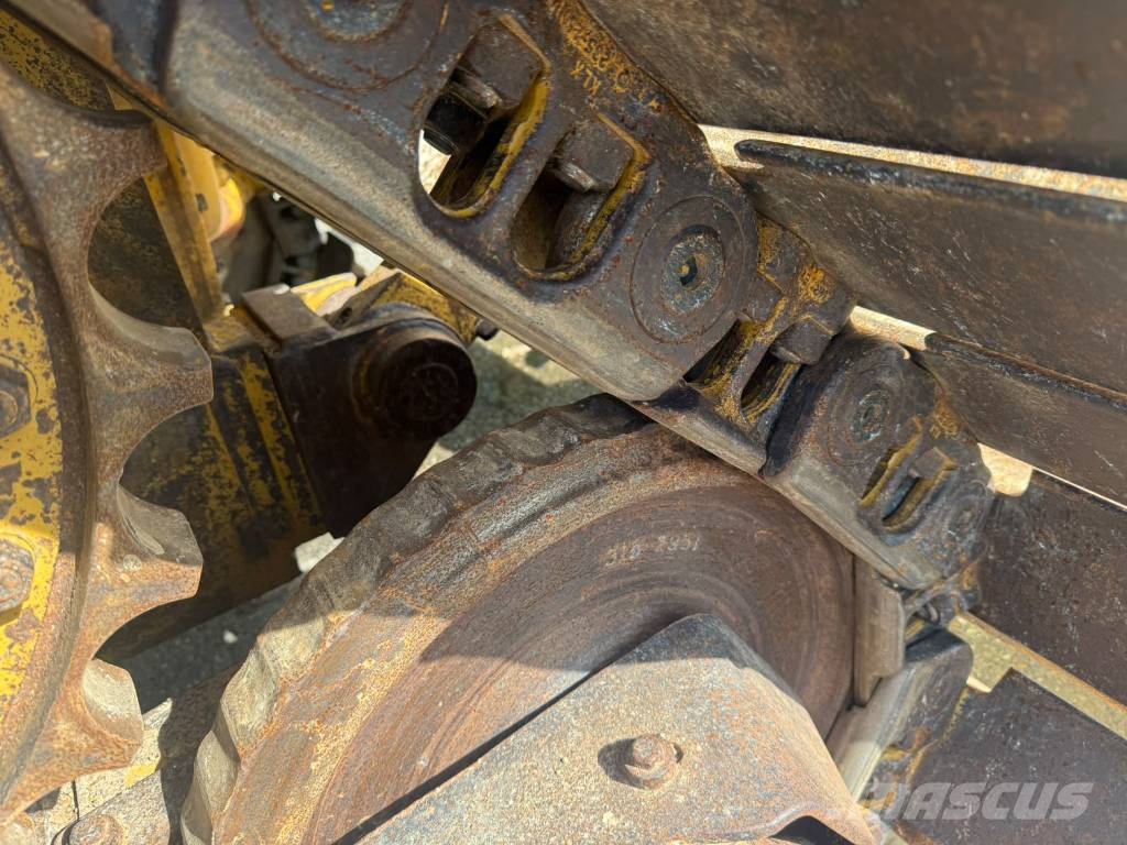 CAT D6N XL Buldožeri guseničari