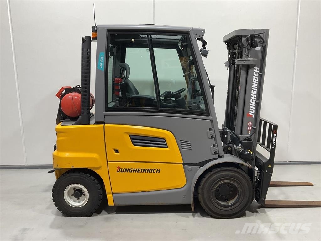 Jungheinrich TFG 425 شاحنات LPG