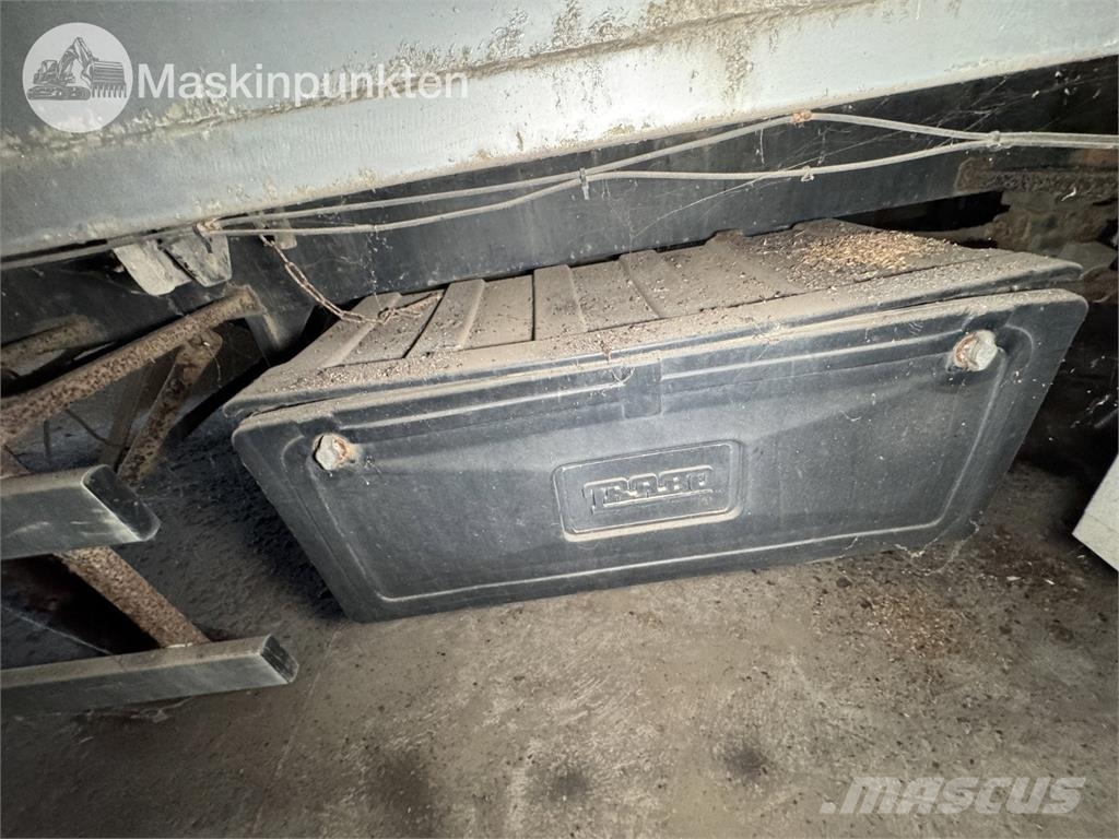 Knapen Kowf 390 Box body semi-trailers