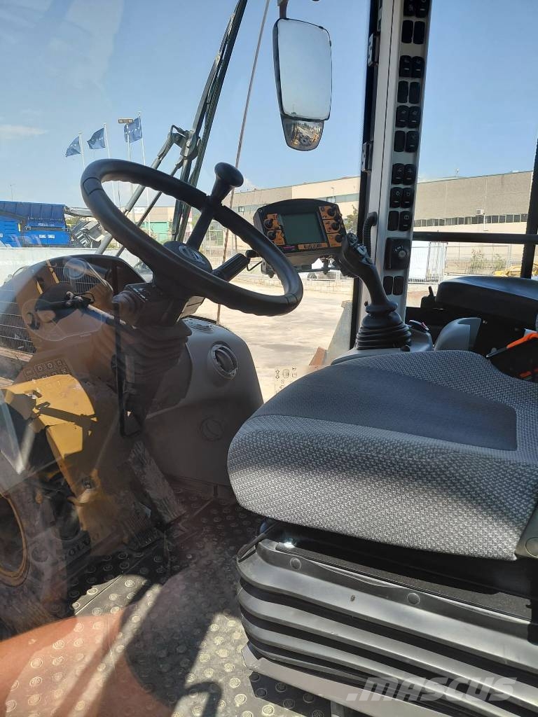 Volvo L 90 H PRECIO A CONSULTAR لوادر بعجل