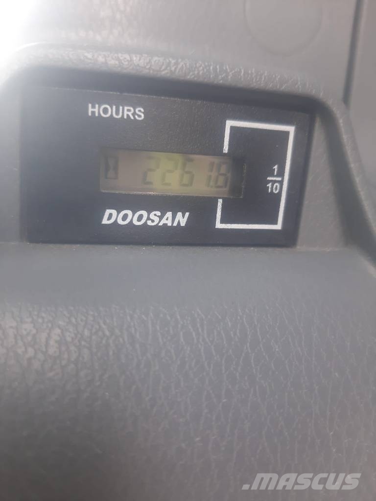 Develon DX 160 LC-7-HT حفارات زحافة