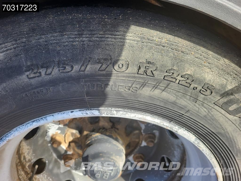 Fruehauf 1 Axle Steering Vlakke laadvloeren