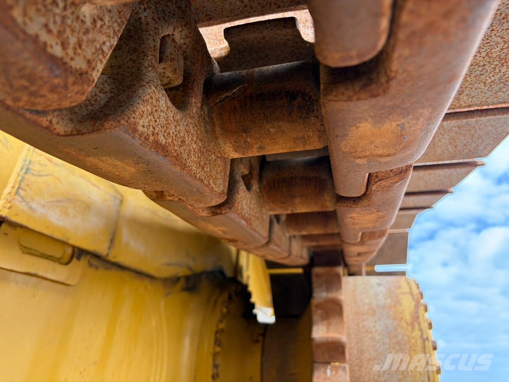 CAT D8R 履帶推土機