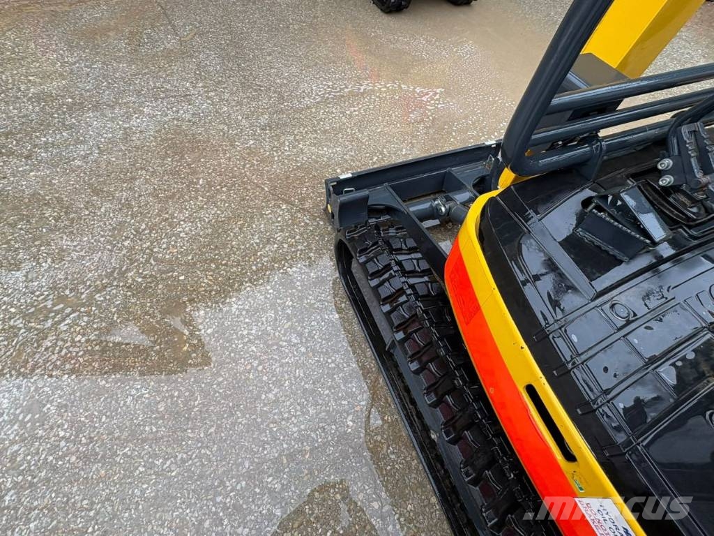 Komatsu PC 14 R-3HS حفارات صغيرة أقل من 7 طن (حفارات صغيرة)