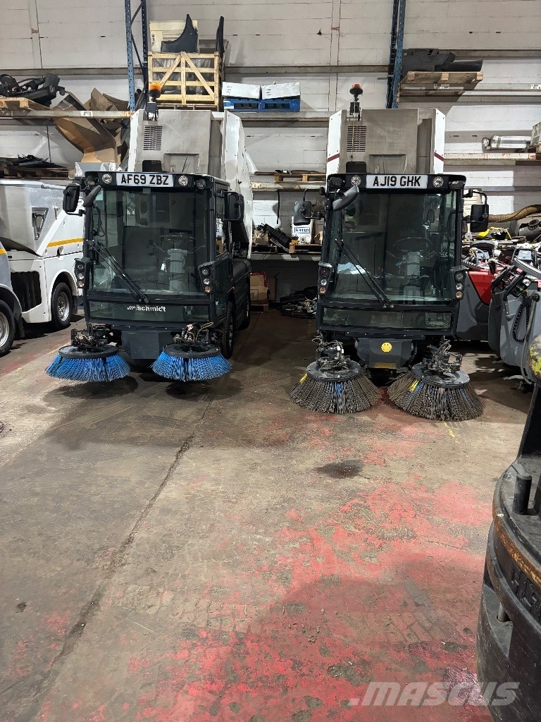 Schmidt Swingo 200 + 도로 청소차