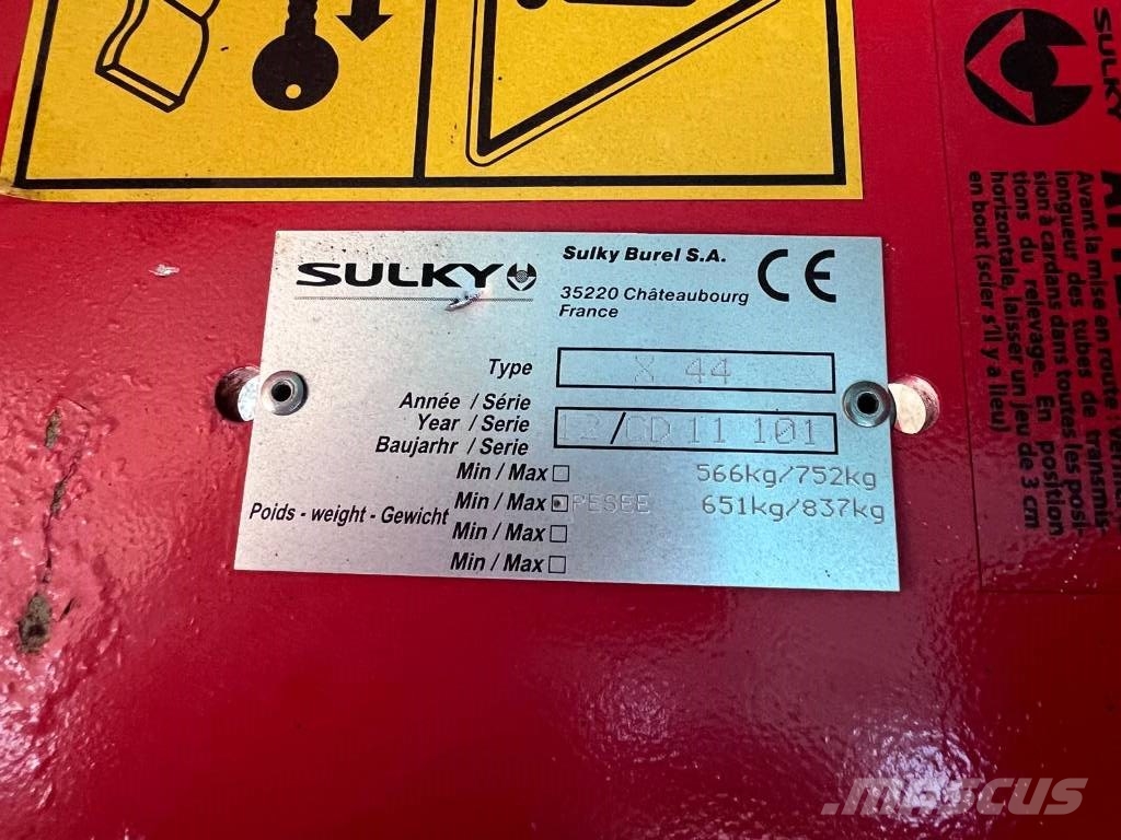 Sulky X 44 Esparcidoras de minerales