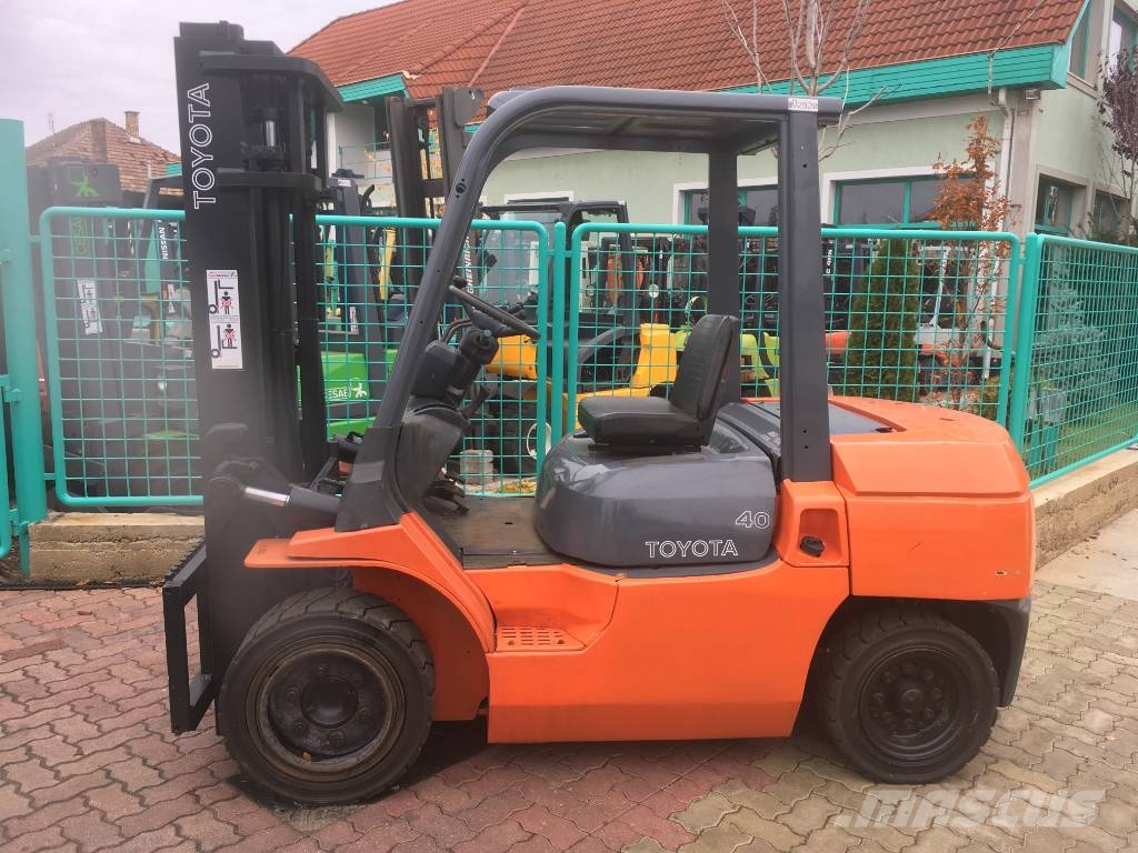 Toyota 7 FDK 35 V-2920 OB Dieselové vozíky