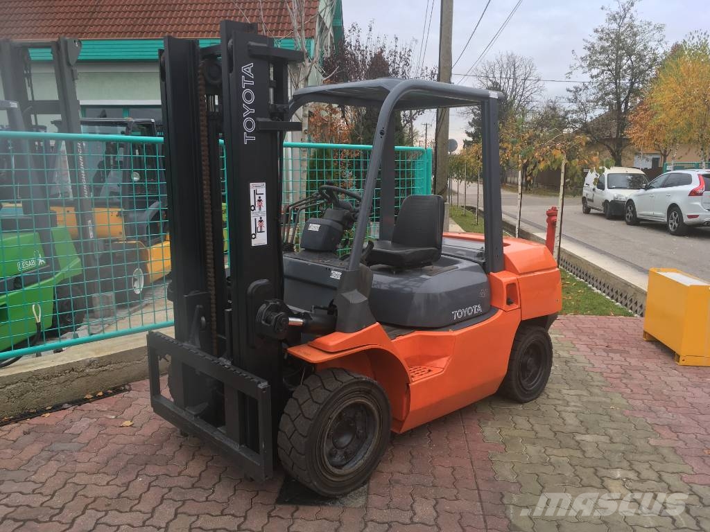 Toyota 7 FDK 35 V-2920 OB Dieselové vozíky