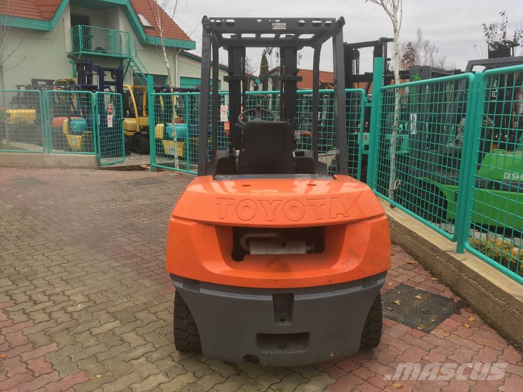 Toyota 7 FDK 35 V-2920 OB Dieselové vozíky