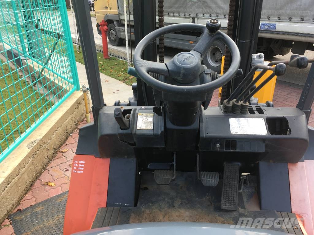 Toyota 7 FDK 35 V-2920 OB Dieselové vozíky