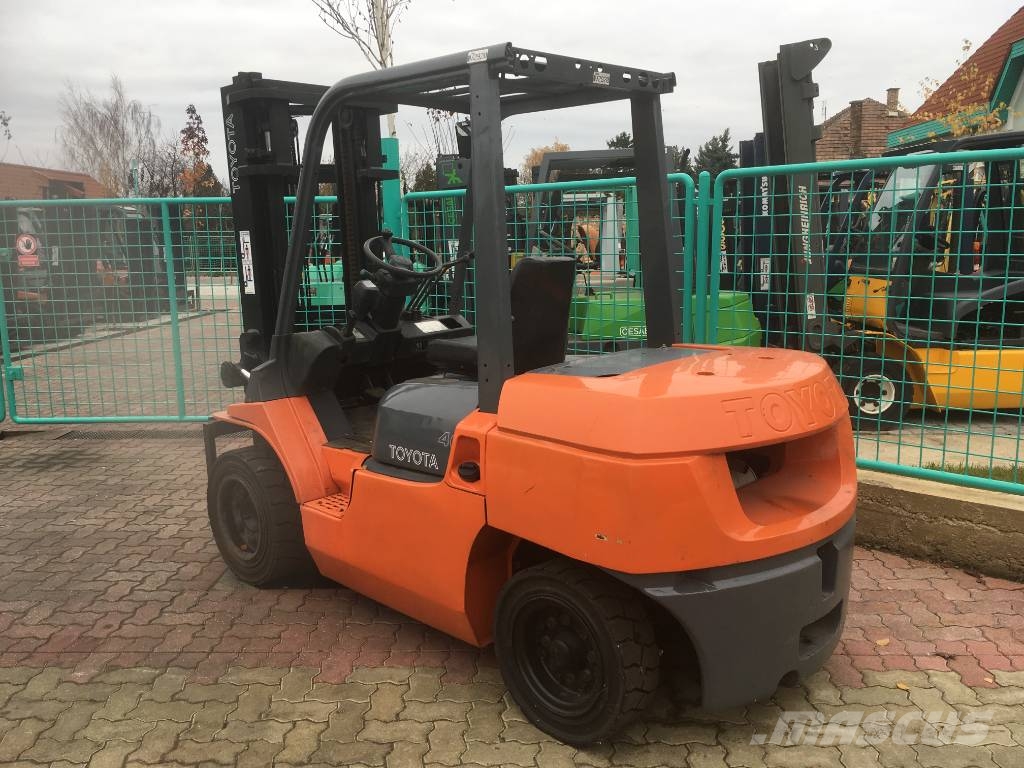 Toyota 7 FDK 35 V-2920 OB Dieselové vozíky
