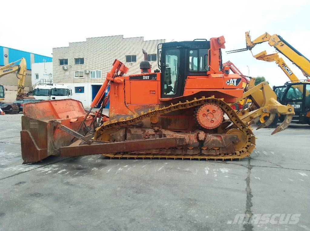 CAT D6T LGP Crawler dozers