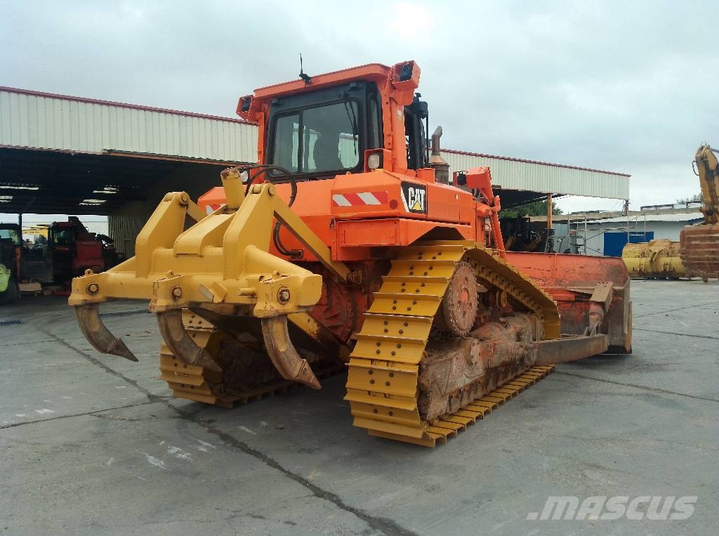 CAT D6T LGP Crawler dozers
