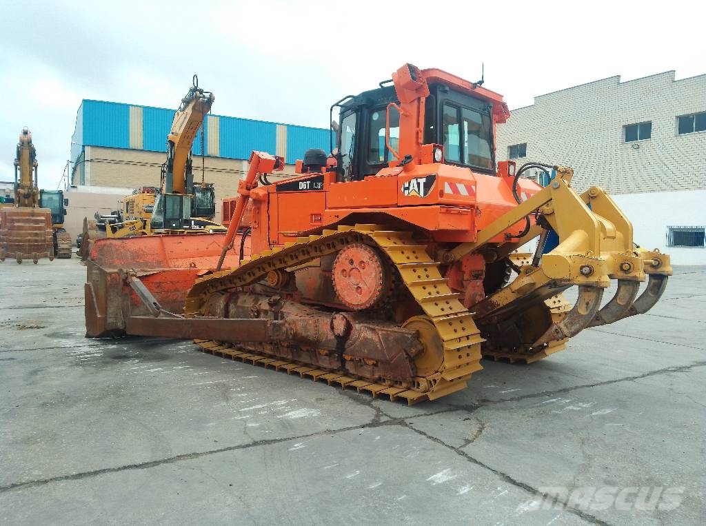 CAT D6T LGP Crawler dozers