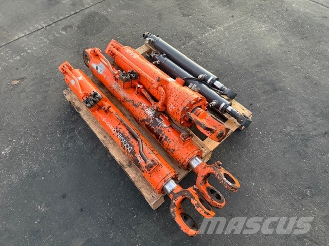 Doosan DL 250-5 USED HYDRAULIC PARTS Гидравлическая система