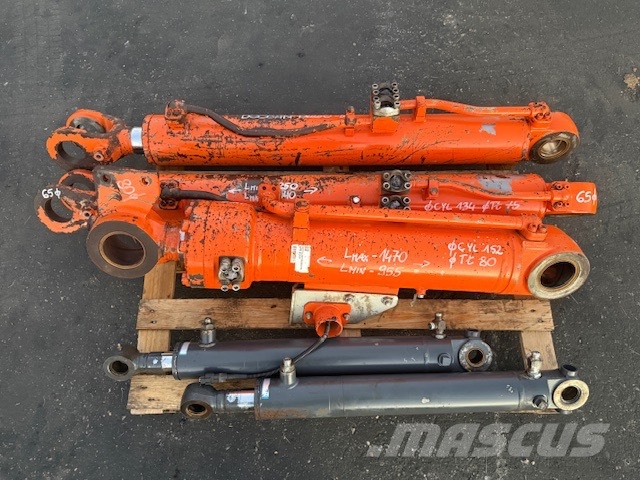 Doosan DL 250-5 USED HYDRAULIC PARTS Гидравлическая система