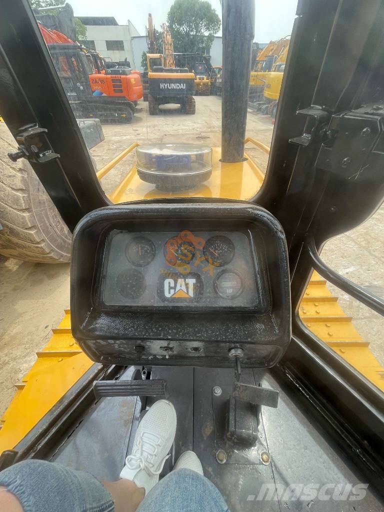 CAT D 5 K 履帶推土機