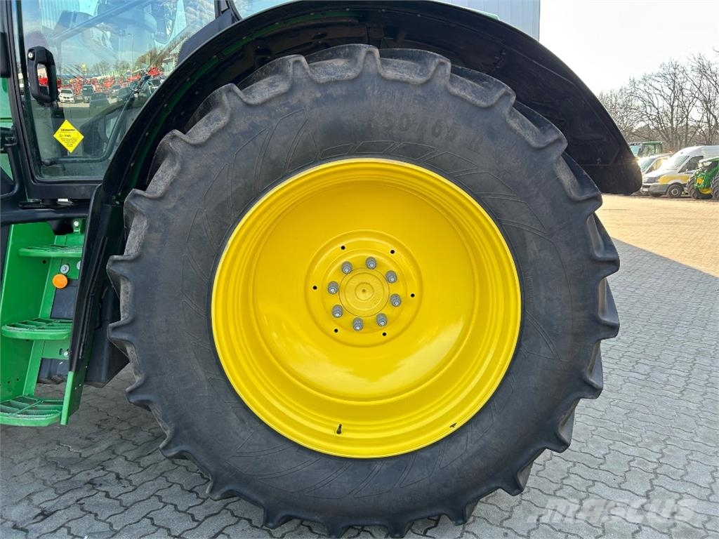 John Deere 6R 155 Tractoren