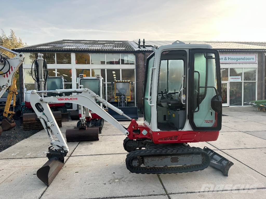 Takeuchi TB 216 Mini bagri <7t