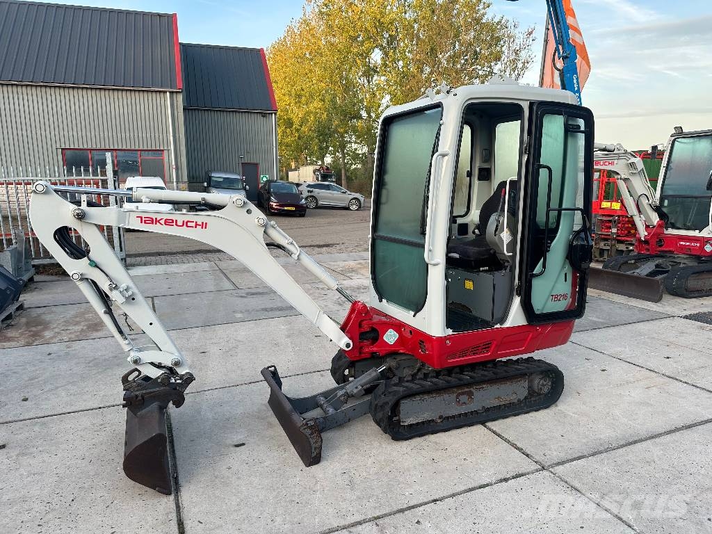 Takeuchi TB 216 Mini bagri <7t