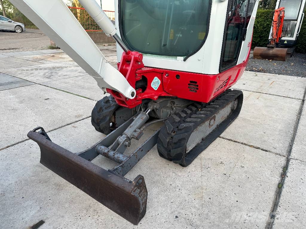 Takeuchi TB 216 Mini bagri <7t