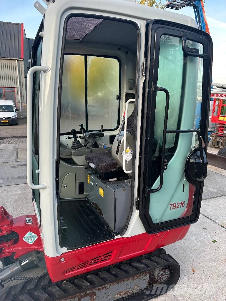Takeuchi TB 216 Mini bagri <7t