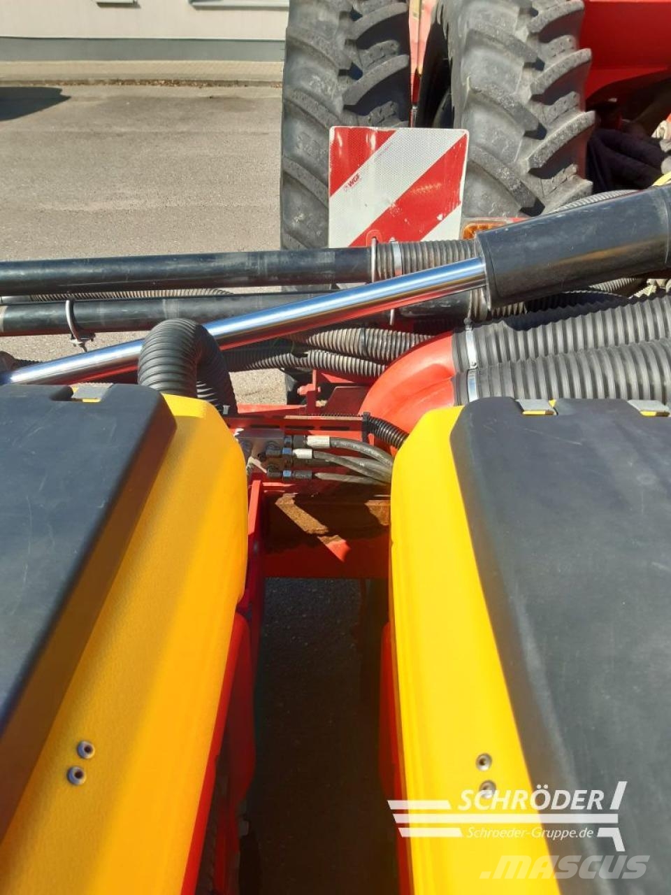 Väderstad TEMPO L 24 Tarkkuuskylvökoneet