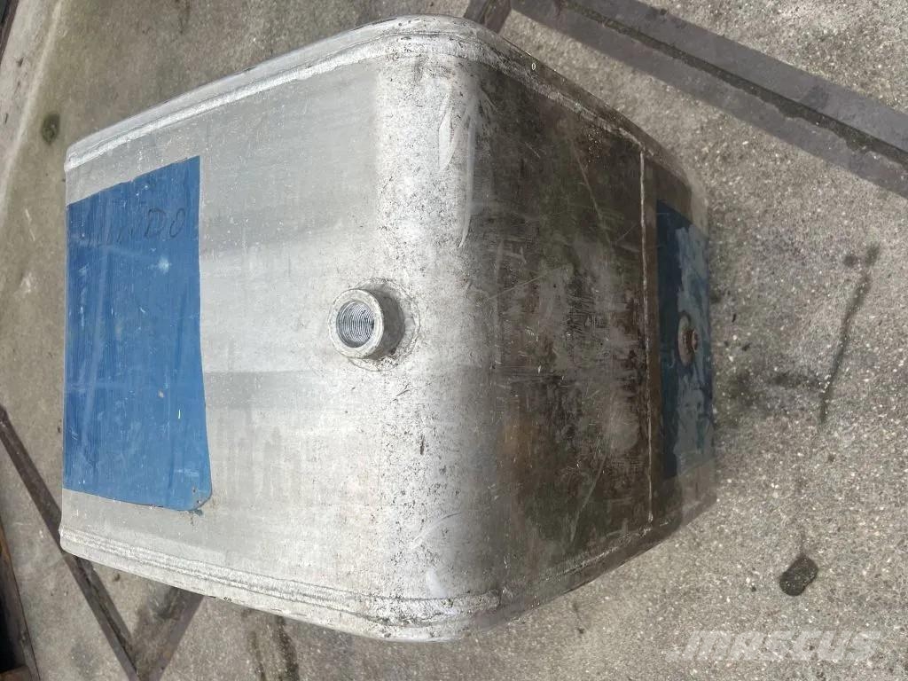 Diversen Hydrauliek tank l 70 b 45 h 62 Hydraulik