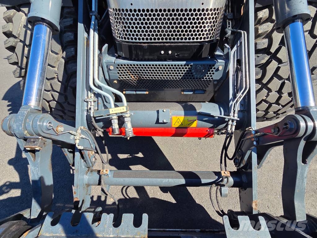 Lännen 8600 K Εκσκαφείς Φορτωτές τύπου JCB