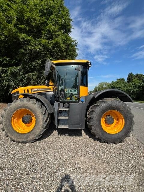 JCB Fastrac 4220 Traktory