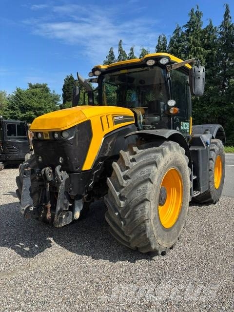 JCB Fastrac 4220 Traktory