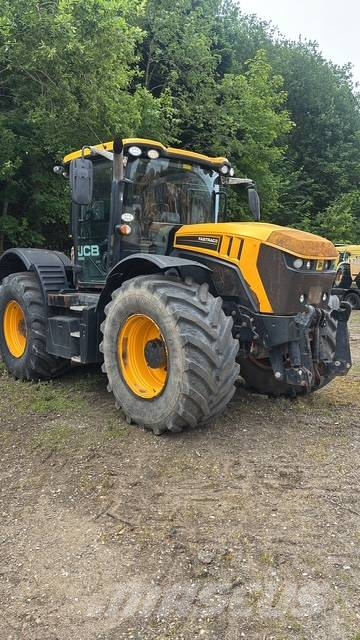 JCB Fastrac 4220 Traktory