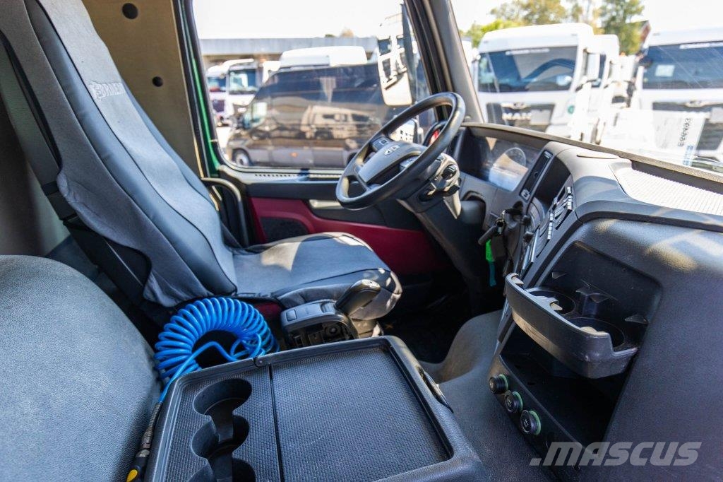 Volvo FMX 420 -6x6 - TIPPER / TRACTOR Billenő teherautók