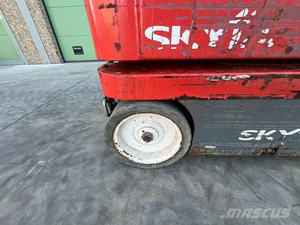 SkyJack SJ16 SJ16 Nacelles télescopiques