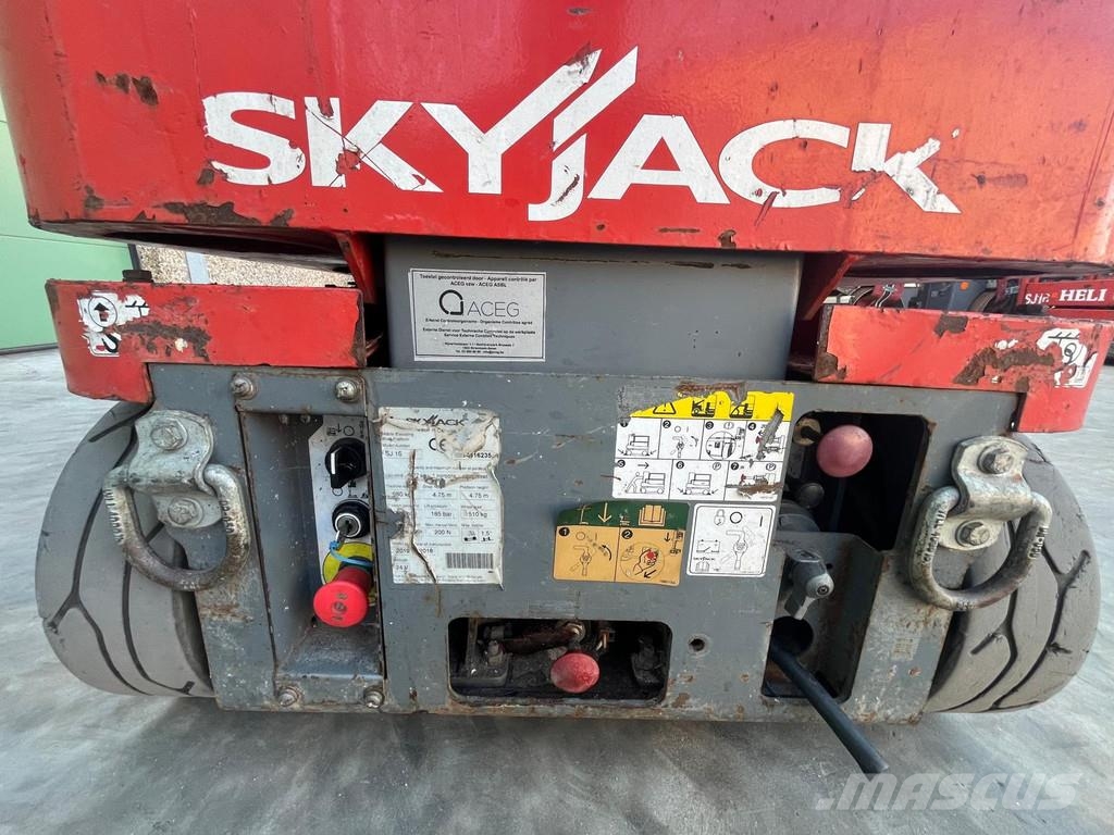 SkyJack SJ16 SJ16 Nacelles télescopiques