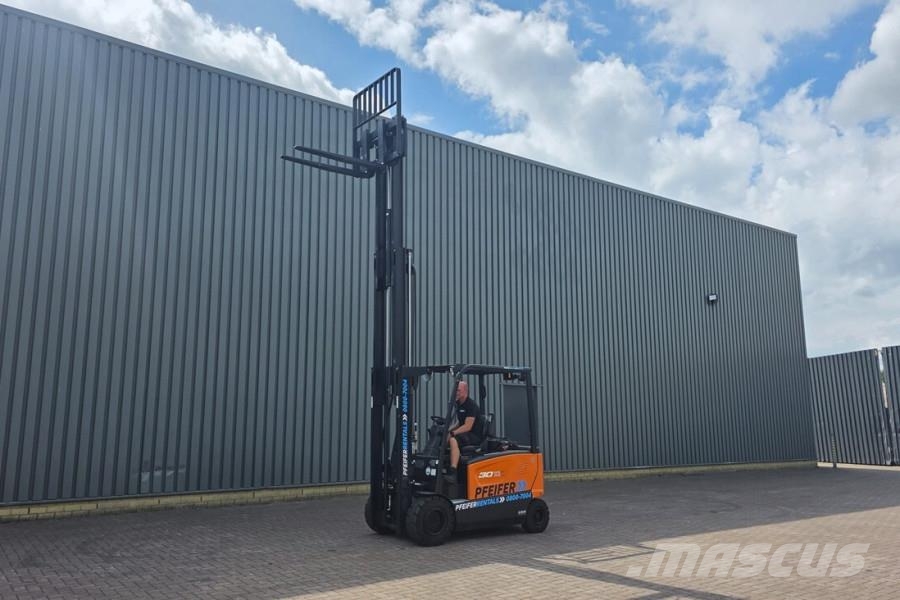 Doosan B30X-7 Plus Electric, 3 Tons Capacity, Lift Height شاحنات الديزل