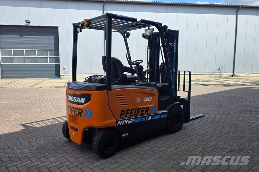 Doosan B30X-7 Plus Electric, 3 Tons Capacity, Lift Height شاحنات الديزل