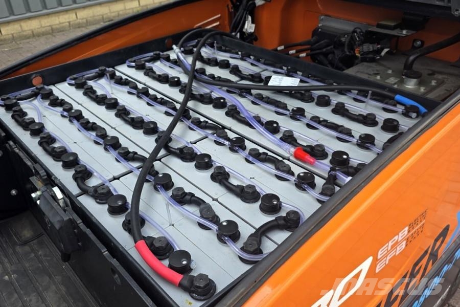 Doosan B30X-7 Plus Electric, 3 Tons Capacity, Lift Height شاحنات الديزل